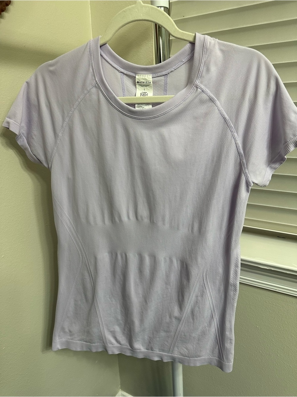 Athleta Lilac Short Sleeve Performance Tee, L